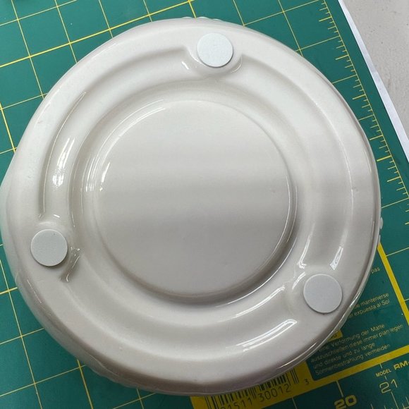 NEW Yankee Candle Luminary Snowman Tea Light Holder & 4 cinnamon tea li… - Picture 6 of 7